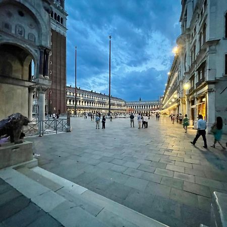 San Marco Luxury Apartments Steps From St Marks Венеція Екстер'єр фото