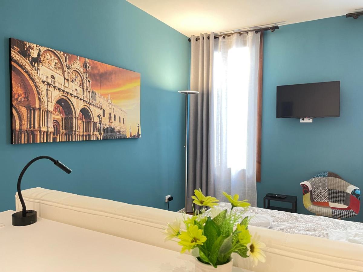 San Marco Luxury Apartments Steps From St Marks Венеція Екстер'єр фото